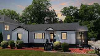 2138 Revolution Park Dr, Charlotte, NC 28208