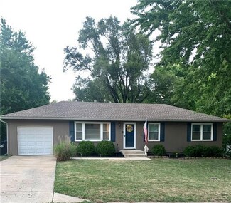 1307 Delaware St, Pleasant Hill, MO 64080