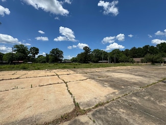 417 N Lehmberg Rd, Columbus, MS 39702