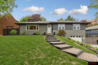 510 Capitol Dr, Saint Peter, MN 56082
