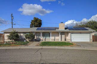 1738 W Monte Vista Ave, Visalia, CA 93277