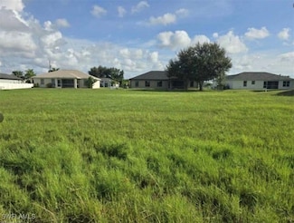 216 NW 10th Terrace, Cape Coral, FL 33993