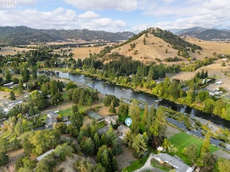 3314 Fisher Rd, Roseburg, OR 97471