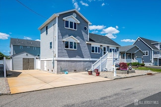 628 Goose Place, Toms River, NJ 08753
