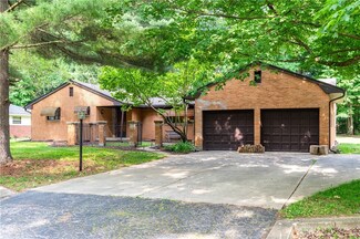 1452 LeMcKe Rd, Beavercreek, OH 45434