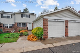 20204 Longwood Ct, Northville, MI 48167