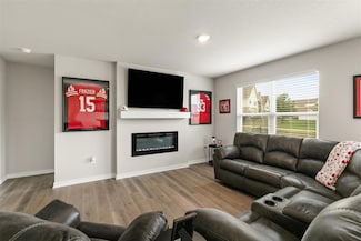 2105 N 7th St, Indianola, IA 50125