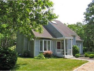 67 Old Coach Rd, Vineyard Haven, MA 02568