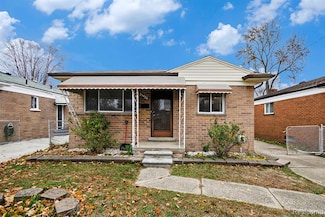 23920 Winifred Ave, Warren, MI 48091