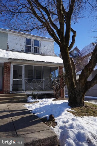 31 W County Line Rd, Ardmore, PA 19003