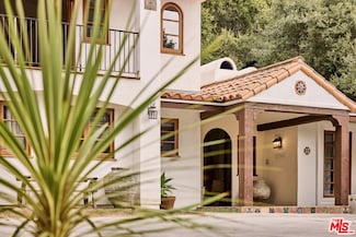 3268 Serra Rd, Malibu, CA 90265