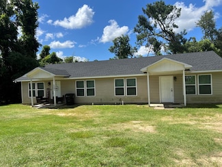 720 Peachtree St E, Douglas, GA 31533
