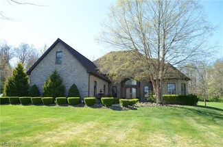 44290 Denise Ln, Saint Clairsville, OH 43950