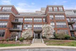 156 Porter St Unit 205, Boston, MA 02128