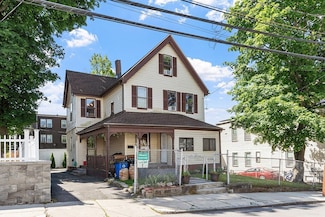 44 Evans St, Dorchester Center, MA 02124