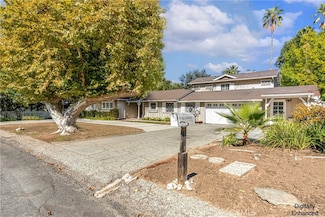 20555 Dumont St, Woodland Hills, CA 91364