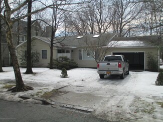 12 Finlay Ave, Staten Island, NY 10309
