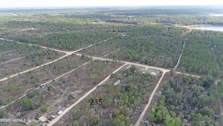 235 Michigan Dr, Hawthorne, FL 32640