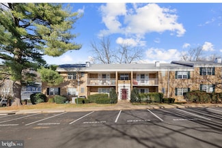 1138 S Washington St Unit 103, Falls Church, VA 22046