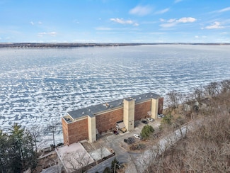 3100 Lake Mendota Dr Unit 202, Madison, WI 53705