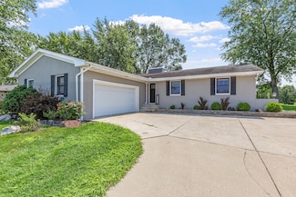 4152 Oakmont Ct, Crown Point, IN 46307