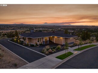 444 SE Wildflower Dr, Madras, OR 97741