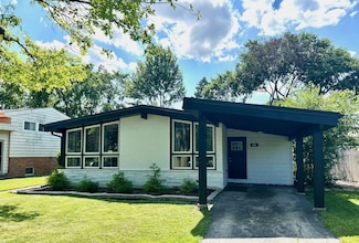 823 Leclaire Ave, Wilmette, IL 60091