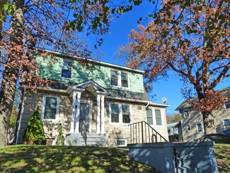 42 3rd Ave, Neptune, NJ 07753