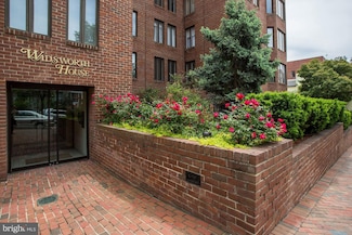 1045 31st St NW Unit 102, Washington, DC 20007