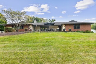2318 El Rancho Ln, Rockford, IL 61107