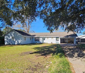 1204 Iberia St, New Iberia, LA 70560