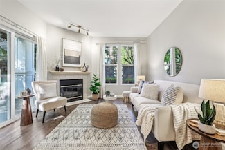2074 Newport Way NW Unit 10-1, Issaquah, WA 98027