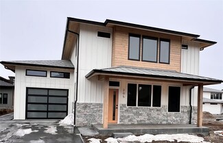 205 Pebblebrook Dr, Lynden, WA 98264
