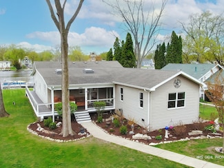 2601 N Villa Ln, McHenry, IL 60051