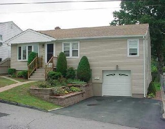 116 Wales St, Cranston, RI 02920