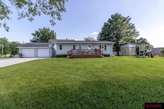 439 439 1st St, Nicollet, MN 56074