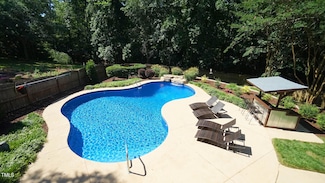 308 Wescott Ridge Dr, Holly Springs, NC 27540