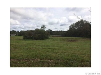 5181 Lincoln Rd, Ontario, NY 14519