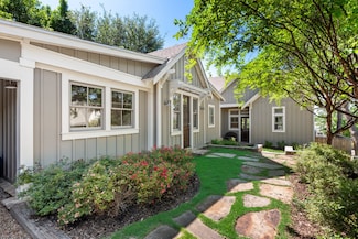 4525 E Cove Ct, Malakoff, TX 75148