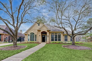 1707 Crescent Green Dr, Houston, TX 77094