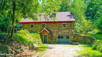 155 Bowen Hill Rd, Warrensburg, NY 12885