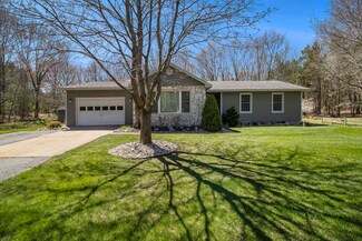 2368 Cherry Rd, Manistee, MI 49660