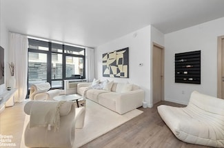 114 Mulberry St Unit 403, New York, NY 10013