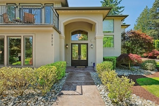 5909 92nd Ave SE, Mercer Island, WA 98040