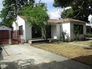 137 W Woodward Ave, Fresno, CA 93706