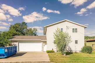 295 Abel Dr, Guttenberg, IA 52052