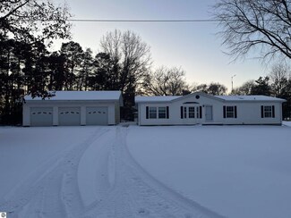 3847 Indian Ln, Weidman, MI 48893
