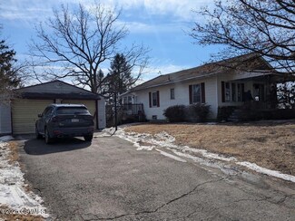 400 Piper Ave, Milton, PA 17847
