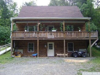 51 Summit St, Philmont, NY 12565