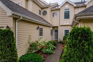 485 Eagle Trace Unit 485, Cleveland, OH 44124